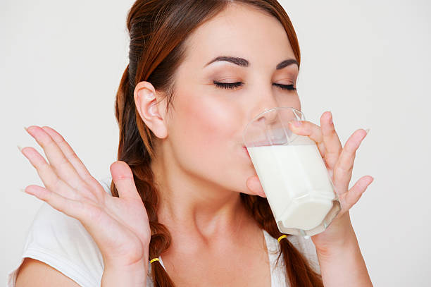نوشیدن شیر در دوران بارداری/ فواید نوشیدن شیر در دوران حاملگی