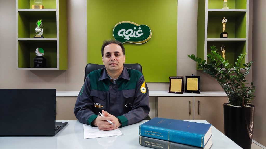 رضا تفضلی، مدیر کنترل کیفیت روغن‌های غنچه و غنچه‌پلاس