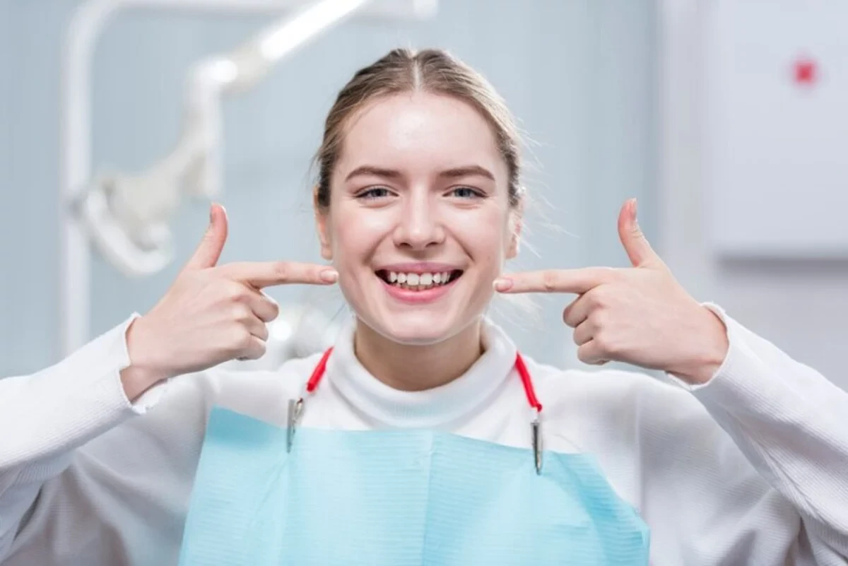 دندانپزشک زیبایی در تهران برای لمینت دندان