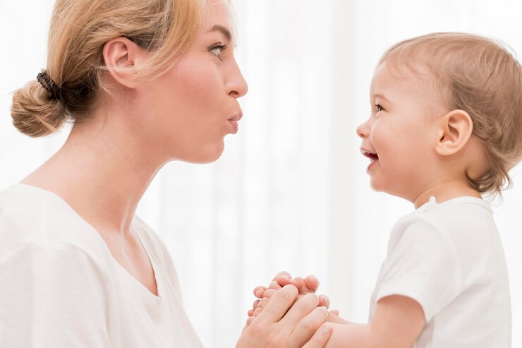 چگونه رفتار ما عزت نفس کودک را می سازد؟یا ویران می کند؟