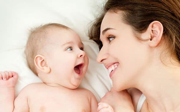 ۱. تغذیه نوزاد: رشد و سلامت