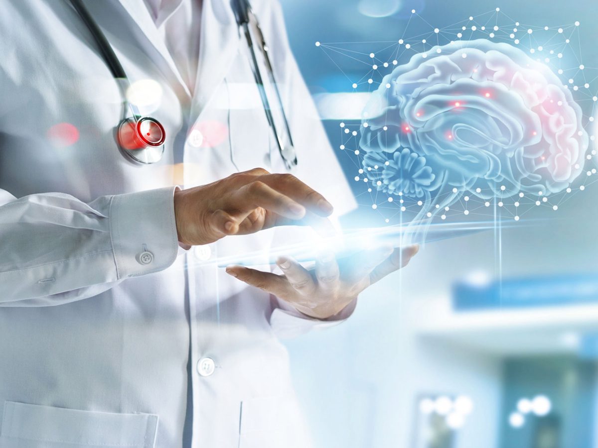 روانپزشک کیست؟ پزشک متخصص سلامت روان، تفاوت‌ها و درمان‌ها