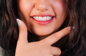 کامپوزیت دندان: کاربرد، انواع، مزایا و مراقبت برای لبخندی درخشان