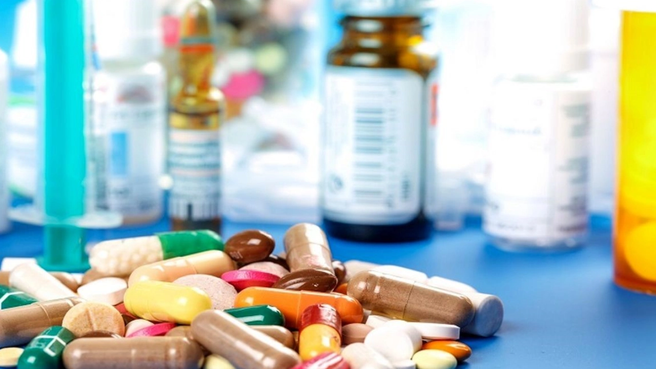 دارو درمانی (فارماکوتراپی): راهنمای کامل اهمیت و کاربردها در سلامت